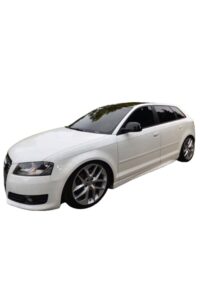 Yeni beyaz Audi A4 Avant, performans ve şıklığın mükemmel birleşimi.