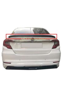 Arka tampon ve valflerli otomobil, MD Tuning Garaj odaklı performans ve modifikasyon.