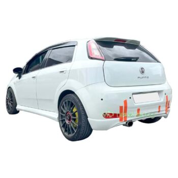 Yüksek performanslı Fiat Punto spor araba, detaylı jant ve fren sistemi ile MD Tuning Garaj ürünü.