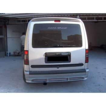 Arka planda araç gövdesine uygun modifikasyonlar yapılmış panel van, İstanbul'da otomobil tuning ve modifiye hizmetleri, yüksek performans ve estetik.