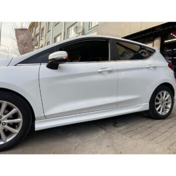 Güncel renkli otomobil yan görünüm, MD Tuning Garaj, yüksek kaliteli otomobil performans modifikasyonu, araç optik düzenlemeleri, performans ve tasarım çözümü, relevance.