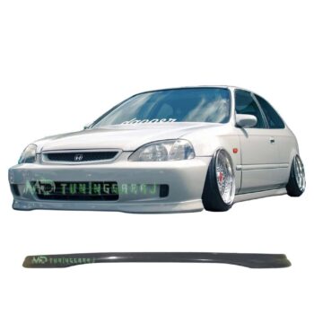 Yüksek performanslı Honda Civic ın modifiye edilmiş jant ve ön lip spoiler detayları.