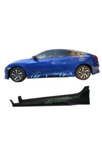 Yüksek performanslı araba uçuş spoyleri ve mavi Honda sedan, otomobil modifikasyonu ve tuning servisleri ile ilgili.