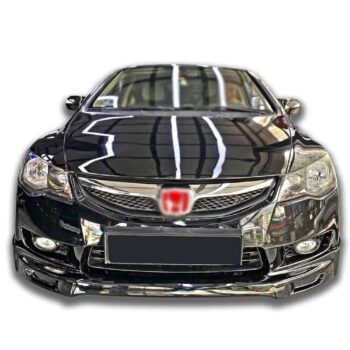Yükseklikli siyah Honda spor aracı, MD Tuning Garaj'da özel modifikasyonlar ile hazırlanmış.