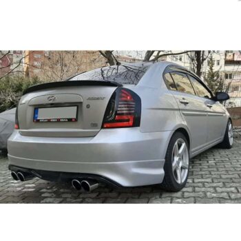 Dinamik kötü niyetli modifiyeli Hyundai Accent, performans ve şıklığın birleşimi, MD Tuning Garaj güvencesiyle.