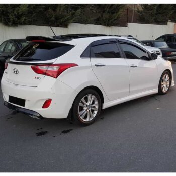 Yüksek performanslı beyaz Hyundai i30 aracı, MD Tuning Garaj tarafından modifiye edilmiştir.