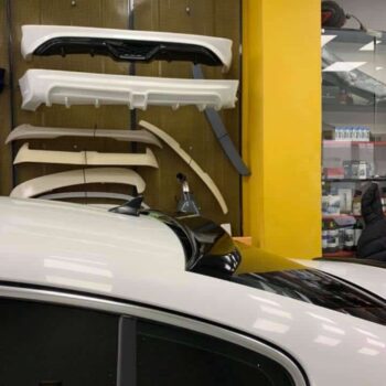 Yüksek kaliteli otomobil parçaları ve aksesuarları, MD Tuning Garaj'da uzmanlıkla montaj ve bakım.