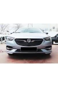 Yüksek performanslı otomobil ön görünüm, MD Tuning Garaj, AMG tarzı tasarım detayları ile modern araçlar.