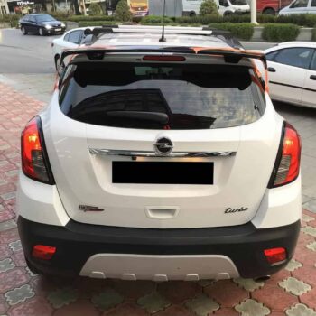 Yüksek performanslı Opel Antara araç arka görünümü, turbo motor ve sportif tasarım detayları ile MD Tuning Garaj.