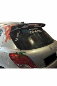 Araba arka kısmı ve cam, MD Tuning Garaj çizimleri ve otomobil modifikasyonları ile yenilikçi hız ve performans otomotiv servisi.