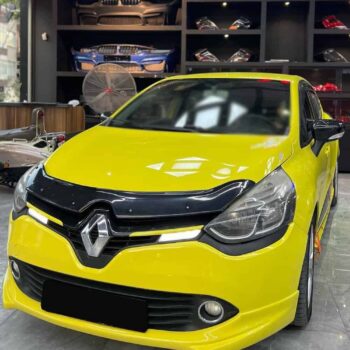 Renault Clio sportif modifikasyonu, hız ve performans odaklı özel tasarım.