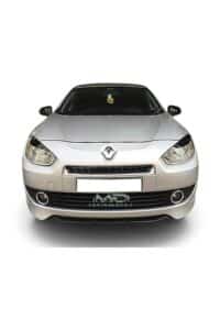 Yenilenmiş Renault hatchback aracın ön görünümü, MD Tuning Garaj logosu ile gösteriliyor.