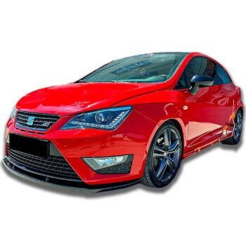 Yüksek performanslı kırmızı spor araba, otomobil modifikasyonu ve tuning uzmanlığıyla öne çıkıyor.