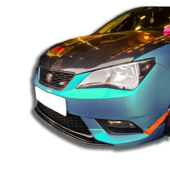 Yüksek performanslı spor araba ön görünüm, karbon fiber kaput ve LED farlar, MD Tuning Garaj.