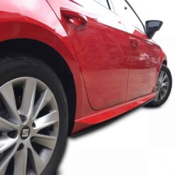 Araba detayları, kırmızı araç, jant ve lastik, otomobil hız ve performans, MD Tuning Garaj araç servisi.