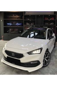 Yüksek performanslı Seat otomobil, MD Tuning Garaj'da gösterimde. Modern tasarım ve geliştirilmiş güç ile dikkat çekiyor.