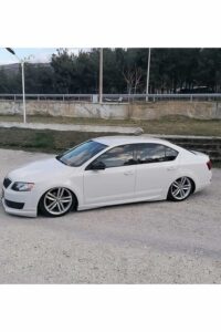 Skoda-Octavia-Mk3-2012-2019-Boyasiz-Plastik-Marspiyel-Takimi.jpg