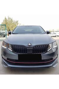 Yüksek performanslı Skoda Octavia ön yüzü, renkli farlar ve şık ön ızgara, otomobil modifikasyonu ve tuning hizmetleri ile uyumlu.