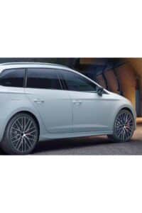 Skoda-Superb-B8-2015-2023-Boyasiz-Plastik-Marspiyel-Takimi.jpg