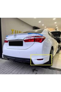 Yüksek kaliteli beyaz Toyota Corolla arka stop ve tampon, detaylı oto bakım ve onarım hizmetleri, İstanbul.
