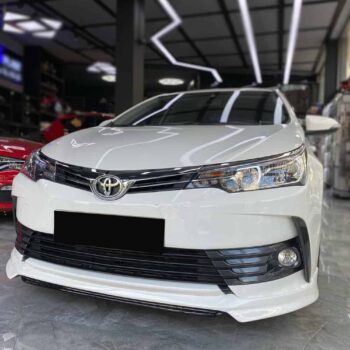 Yüksek performanslı Toyota arabası, MD Tuning Garaj tarafından modifiye edilmiştir.