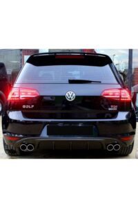 Yolplast Volkswagen Golf araba arka görünüm, sportif tasarım ve yüksek performans özellikleriyle.