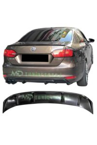 Yüksek performanslı Volkswagen Jetta arka spoyleri ve difüzör, özel tuning aksesuarları ile araç görünümünü geliştirme.