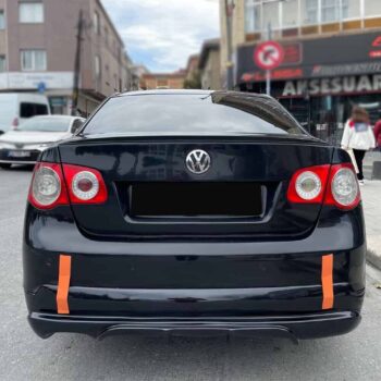 Volkswagen araba arkası, siyah renkli, otomobil bakım ve modifikasyon hizmetleri, MD Tuning Garaj, detaylı görsel.