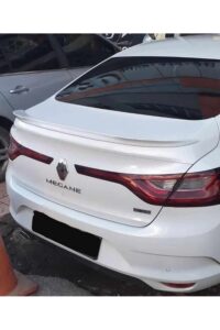 Yüksek performanslı Renault Megane arka görünümü, şık tasarımla detaylandırılmış; MD Tuning Garaj kalitesinde modifiye.