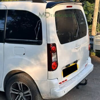 Opel Combo 2021-2025 2 Kapıya Uyumlu Parlak Siyah Boyalı Spoiler